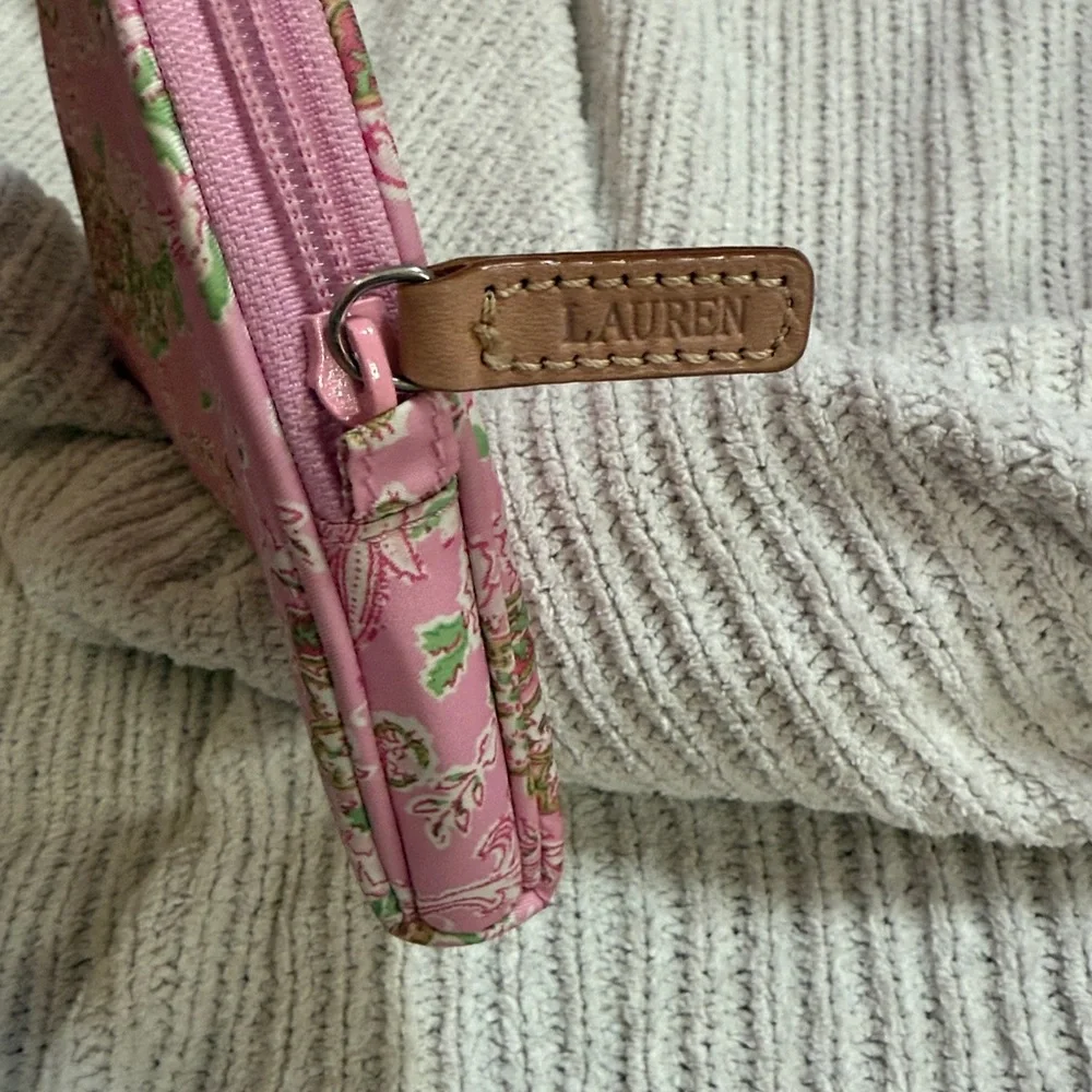 Lauren Ralph Lauren Floral Cosmetic Bag - Picture 13 of 14